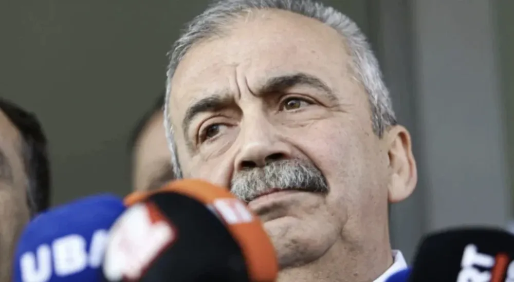 Sırrı Süreyya Önder Yoğun Bakımda: Nörolojik Tablosu Kötüleşiyor