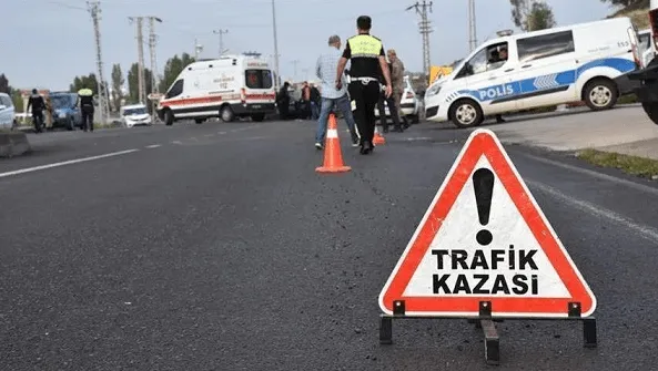 Salıpazarı’nda İki Otomobil Çarpıştı: 7 Kişi Yaralandı