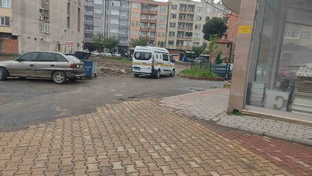 Samsun Bafra’da 4. Kattan Düşen Yaşlı Kadın Ağır Yaralandı