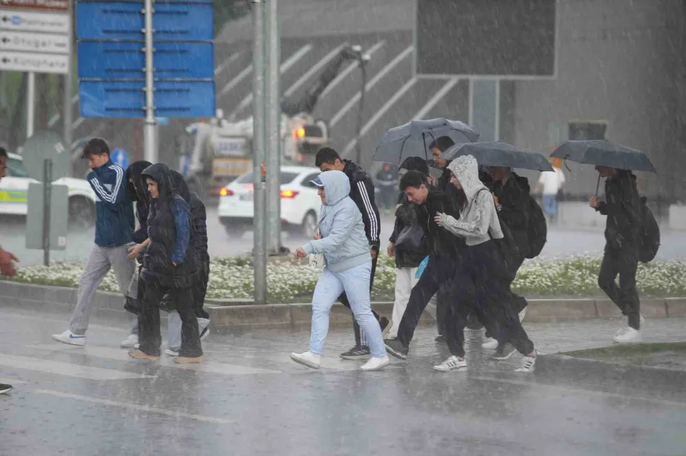 Samsunlular Dikkat: Meteoroloji Kuvvetli Yağış Uyarısı Yaptı