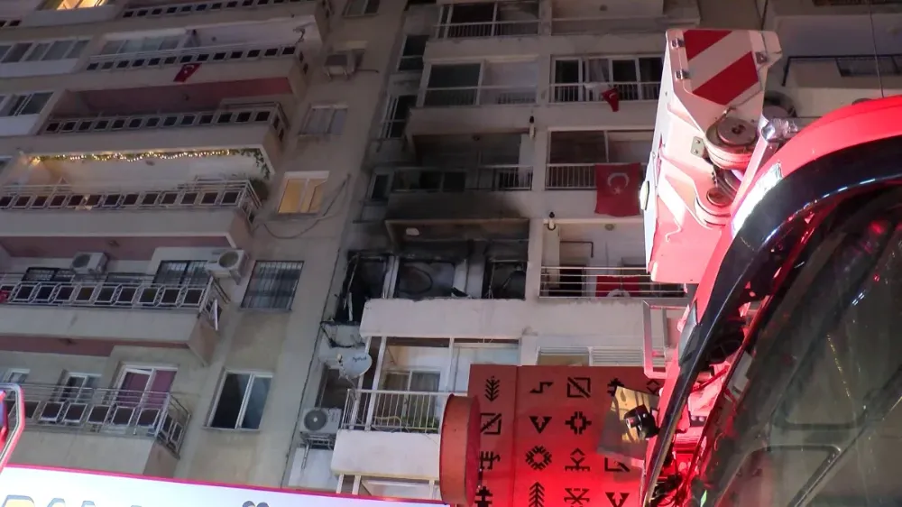 İzmir Bornova’da Gaz Sızıntısı Nedeniyle Patlama: 4 Yaralı