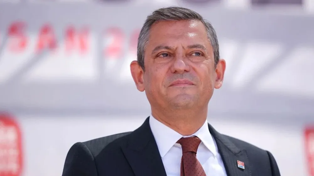 Özgür Özel: 