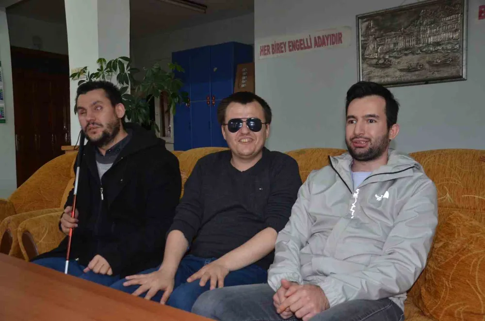 Bafra’da Görme Engelliler İsyanda