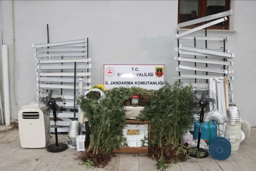 İnternetten Öğrendi, Evini Uyuşturucu Serasına Çevirdi