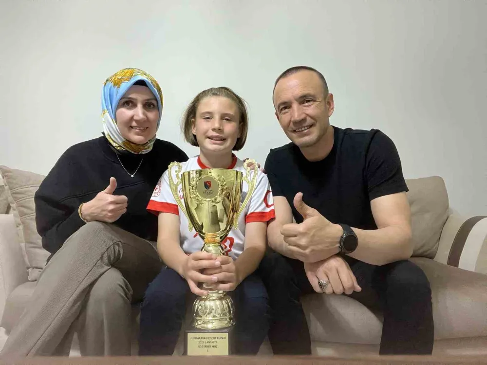 Samsunlu Cihangir’den Altın Zafer