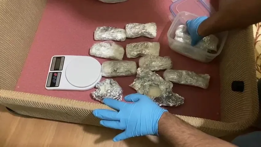Samsun’da Baza Altında Uyuşturucu Yakalandı