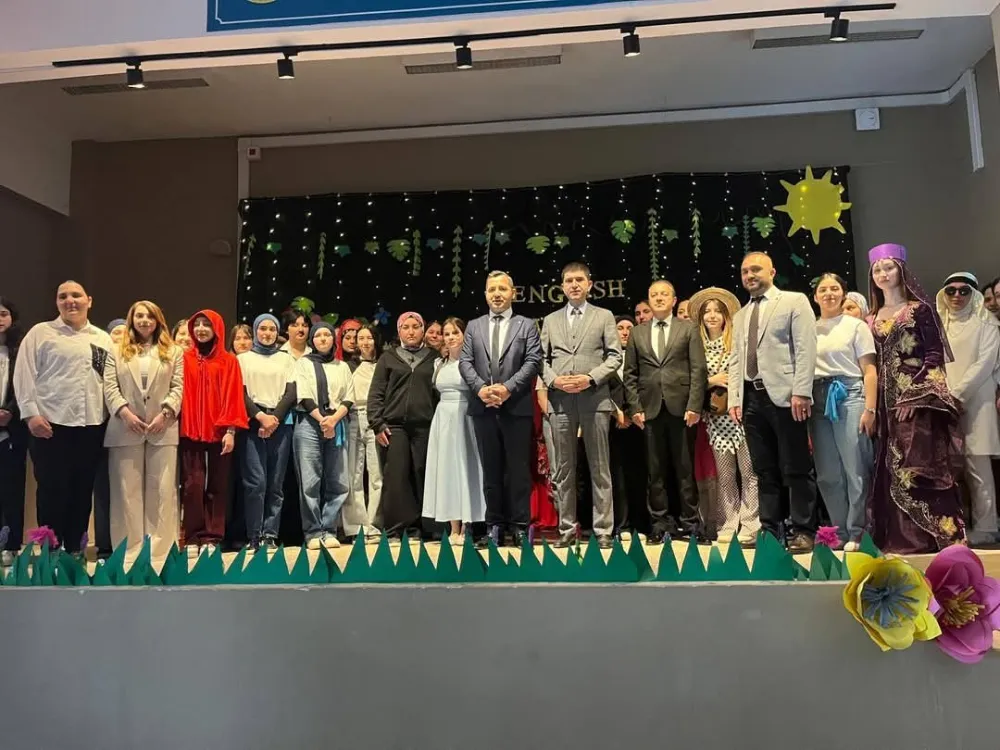 Alaçam Kız Mesleki ve Teknik Anadolu Lisesi’nde “English Activity Day” Etkinliği