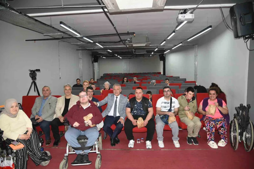 Atakum Belediyesi’nden “Engelsiz Perde, Sınırsız Sanat” Etkinliği
