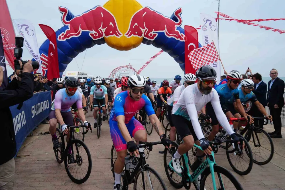 Samsun’da 19 Mayıs Coşkusuyla Gran Fondo Bisiklet Yarışları Başladı