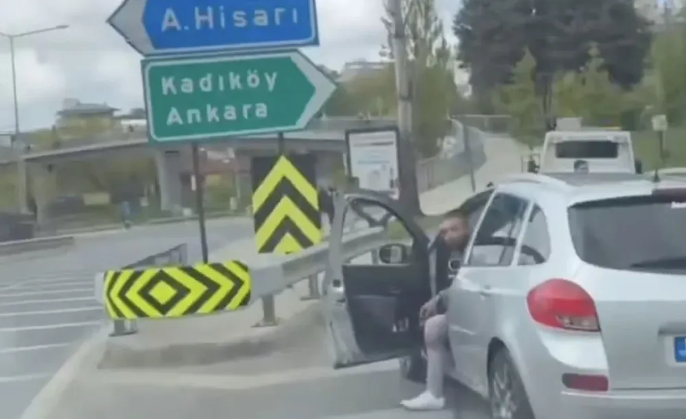 İstanbul Trafiğinde Tartışma: “Gel Erkeksin Ya Hani” 