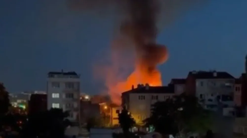 Balıkesir Akıncılar’da İş Yeri Yangını: 1 Kişi Hayatını Kaybetti