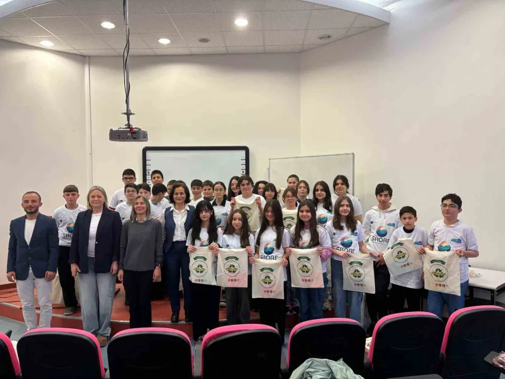 OMÜ’den Ortaokul Öğrencilerine Mikroplastik Eğitimi