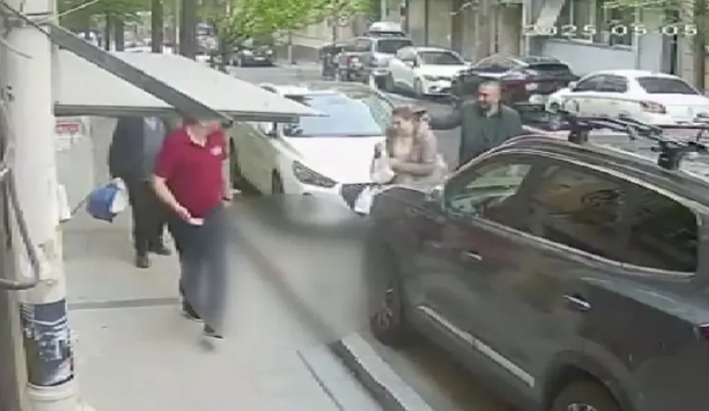 İstanbul’da Kan Donduran Cinayet: Eski Eşini Sokak Ortasında Öldürdü