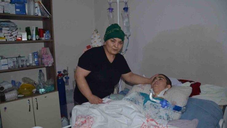 Samsun’da Yatağa Bağımlı Ayşenur’a Yardım Eli Bekleniyor