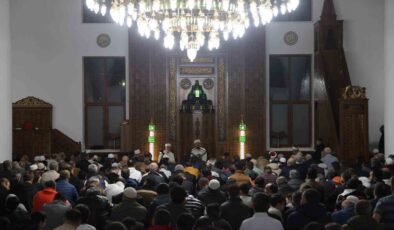 Canik’te Kadir Gecesi Coşkusu: Dualar Semaya Yükseldi
