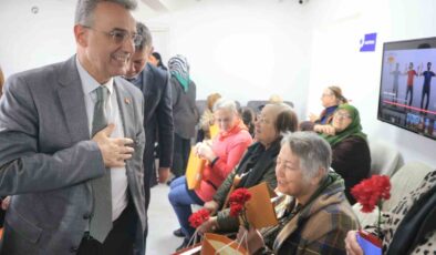 Yaşlılara Saygı Haftası’nda Miniklerden Anlamlı Ziyaret
