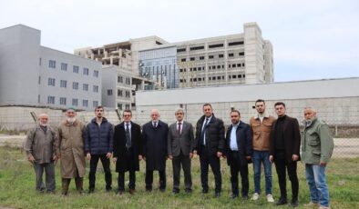 Tekkeköy Halkı Hastaneyi Bekliyor