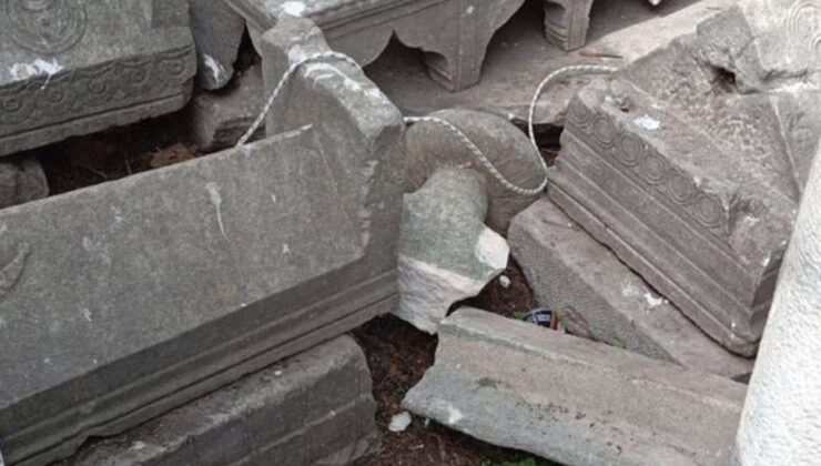 İmamoğlu protestocuları, Şehzade Camii’ndeki mezarlıklara saldırdı