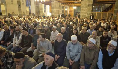 Samsun’da Kadir Gecesi Coşkusu: Camiler Doldu Taştı