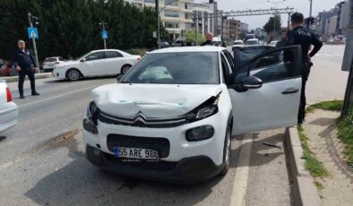 Samsun’da Feci Kaza: Otomobil ve Hafif Ticari Araç Çarpıştı, 2 Yaralı