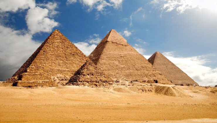 Piramitlerin gizemi artıyor: Altında yeraltı şehri olabilir!