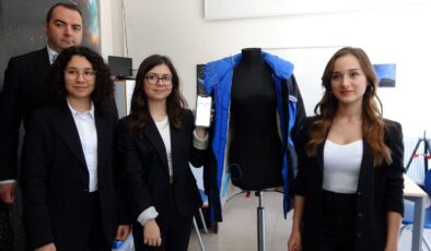 Samsun’da Lise öğrencileri kutuplar için tasarladığı mont için ödüller aldı