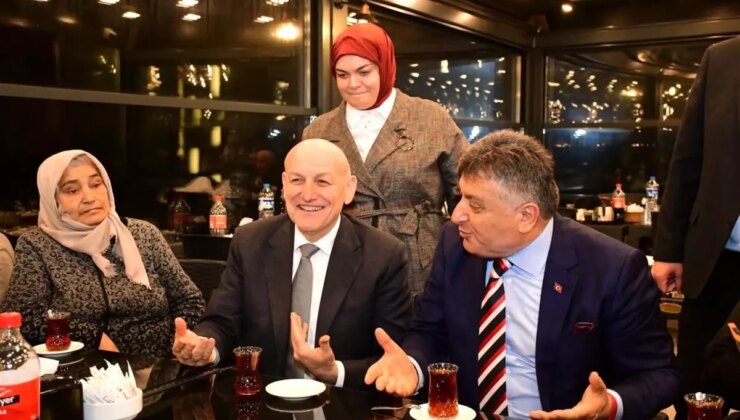 Terme Belediye Başkanı Kul, Yaşlılar Haftası’nda Yaşlılarla İftar Yemeği Düzenledi