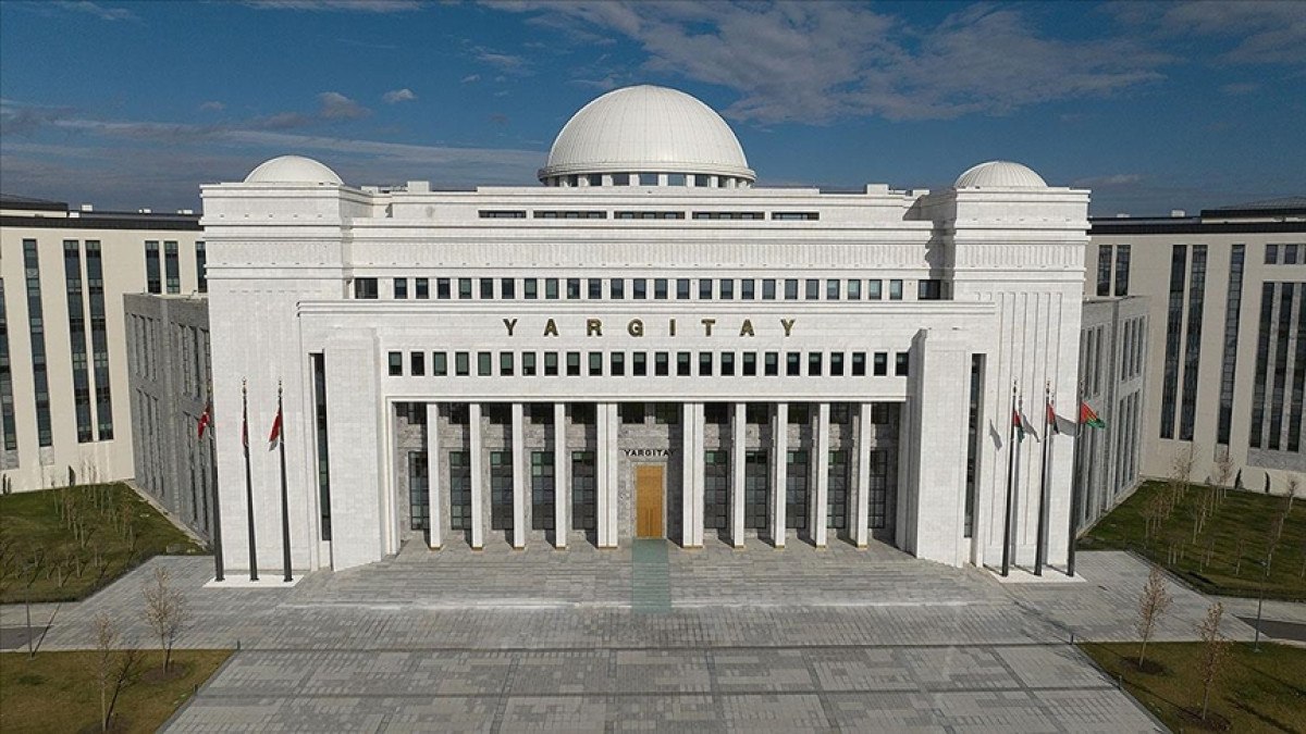 Yargıtay kararı verdi: Habersiz fotoğraf paylaşımına hapis cezası