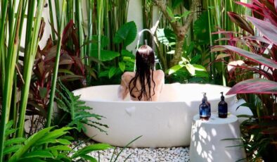 Rabia Soytürk, Küvetteki Pozlarıyla Sosyal Medyayı Salladı