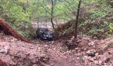 Giresun Espiye’de Otomobil Şarampole Devrildi: 4 Kişi Yaralandı