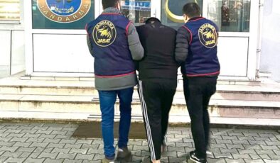 Uyuşturucudan Aranan 2 Kişi Jandarmadan Kaçamadı
