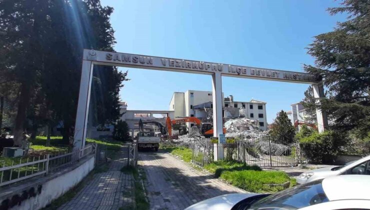 Vezirköprü Eski Devlet Hastanesi Yıkılıyor