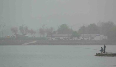 Nisan Ayı Sisiyle Üşüttü: Yağış Uyarısı Geldi