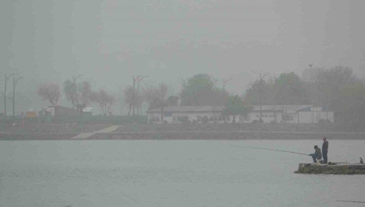 Nisan Ayı Sisiyle Üşüttü: Yağış Uyarısı Geldi