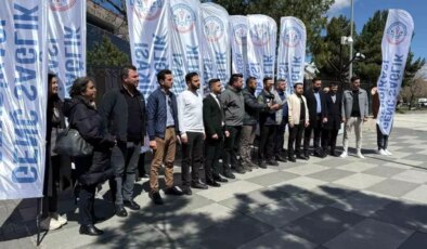 Atama Bekleyen Sağlıkçılardan Protesto