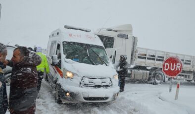 Samsun-Ankara Yolunda Kar Kabusu