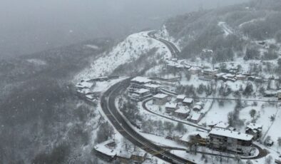 Bolu Dağı beyaz örtüyle kaplandı