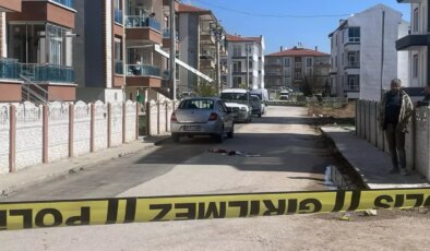 Boşanma Gerginliği: Eşini Öldürüp İntihar Etti