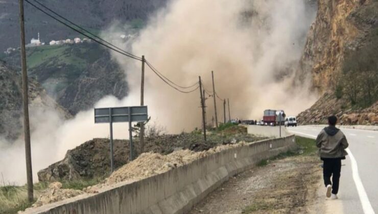 Gümüşhane-Tirebolu karayolunda heyelan korkuttu