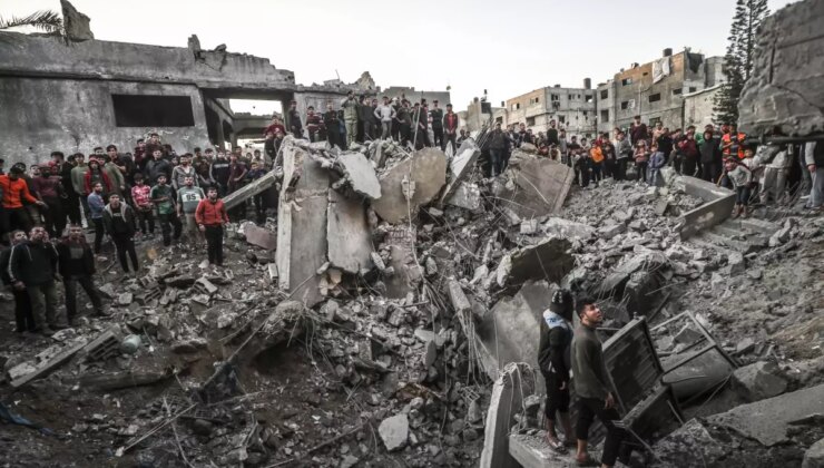 İsrail Hava Saldırısında 45 Ölü