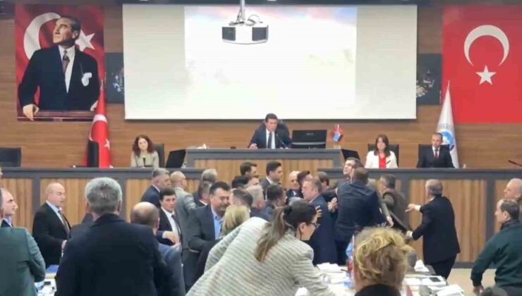 Trabzon Ortahisar Belediye Meclisi’nde “Atatürk” Tartışması