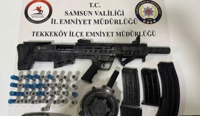 Tekkeköy’de Araçta Silah ve Mühimmat Ele Geçirildi