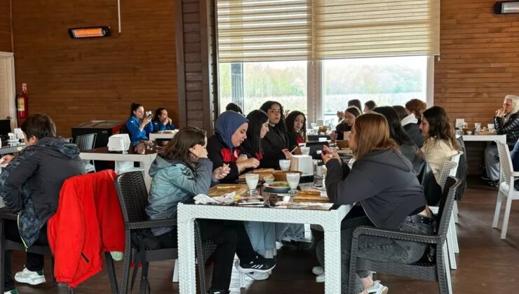 Voleybolcular Bafra’da Tarihi ve Doğal Güzellikleri Gezdi