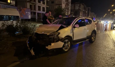 Samsun Atakum’da İki Otomobil Çarpıştı: 5 Yaralı