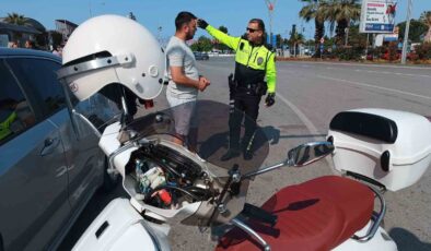 Samsun’da Otomobil ile Motosiklet Çarpıştı