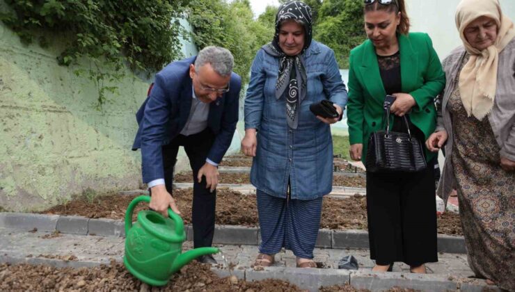 İlkadım Aktif Yaşam Merkezi’nden Yılsonu Sergisi