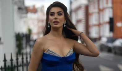 Ebru Şancı Londra Pozlarıyla Yine Gündemde