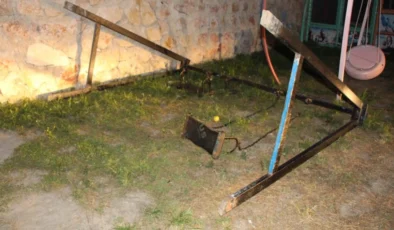 4 Yaşındaki Yağız, Salıncaktan Düşerek Hayatını Kaybetti