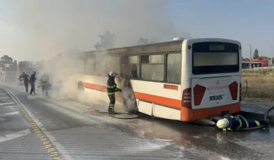 Eskişehir’de Belediye Otobüsü Alev Aldı: Facia Kıl Payı Önlenildi