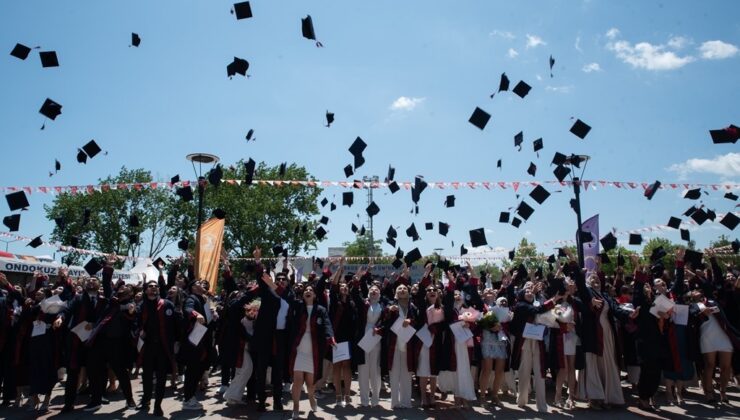 OMÜ İnsan ve Toplum Bilimleri Fakültesi 500 Mezununu Uğurladı